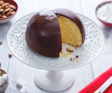 Abruzzisches Dessert mit Mandeln und Schokolade