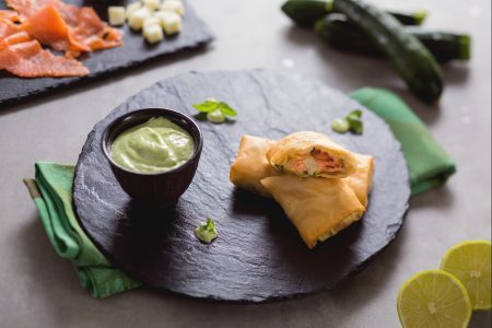 Filo-Teig-Päckchen mit Lachs und Käsefüllung