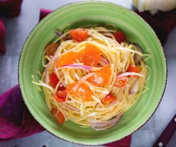Spaghettisalat mit mariniertem Ei