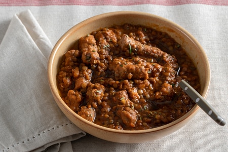 Linsen und Wurst
