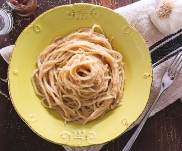 Spaghetti mit Sardellen und Semmelbrösel