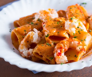 Paccheri mit Scampi- und Garnelencreme
