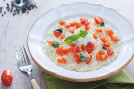 Risotto mit Büffelmozzarella und Kirschtomaten