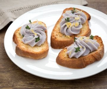 Kabeljau mit Joghurt und violetten Kartoffeln