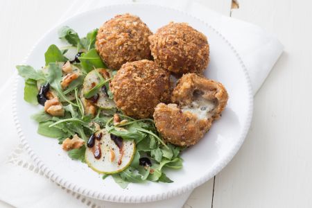 Frikadellen mit Birnen und Ziegenkäse-Blu