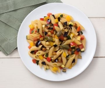 Kalter Nudelsalat mit Gemüse-Caponata