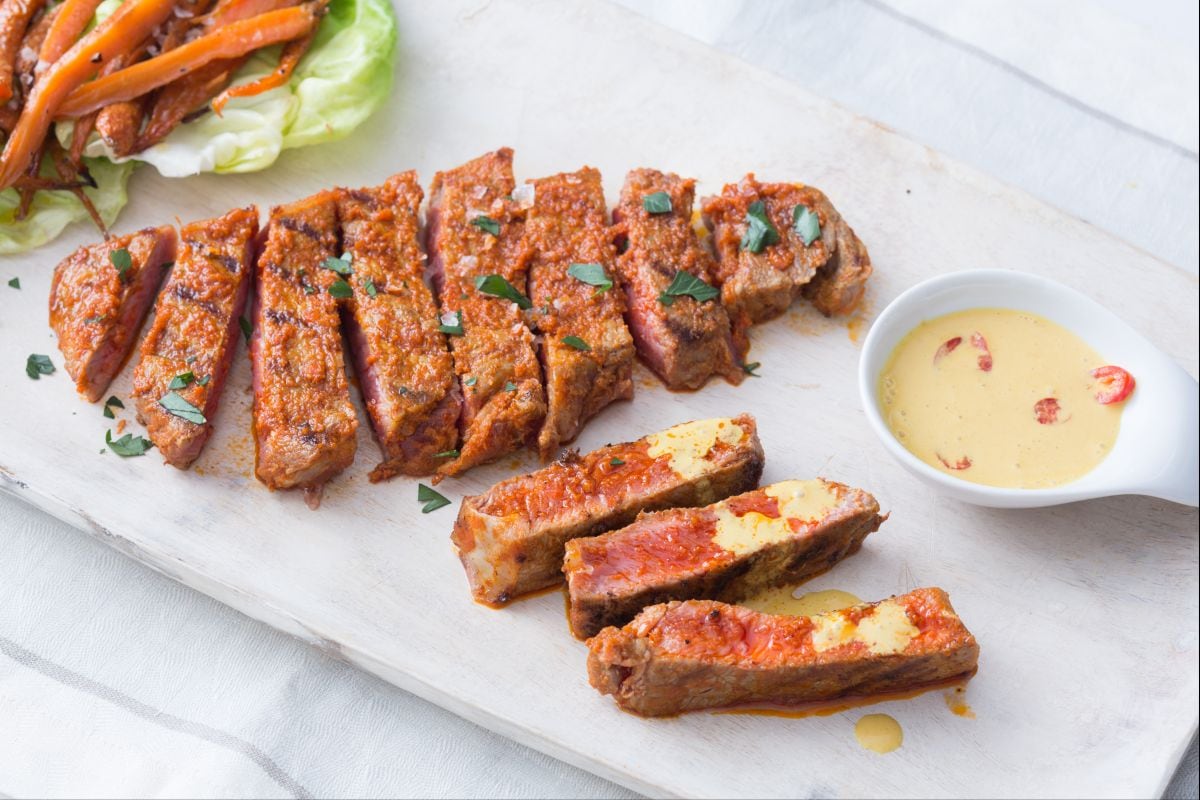 Rindersteak mit zwei Currys