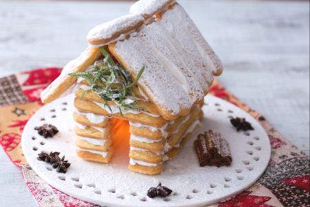 Hütte aus Löffelbiskuits