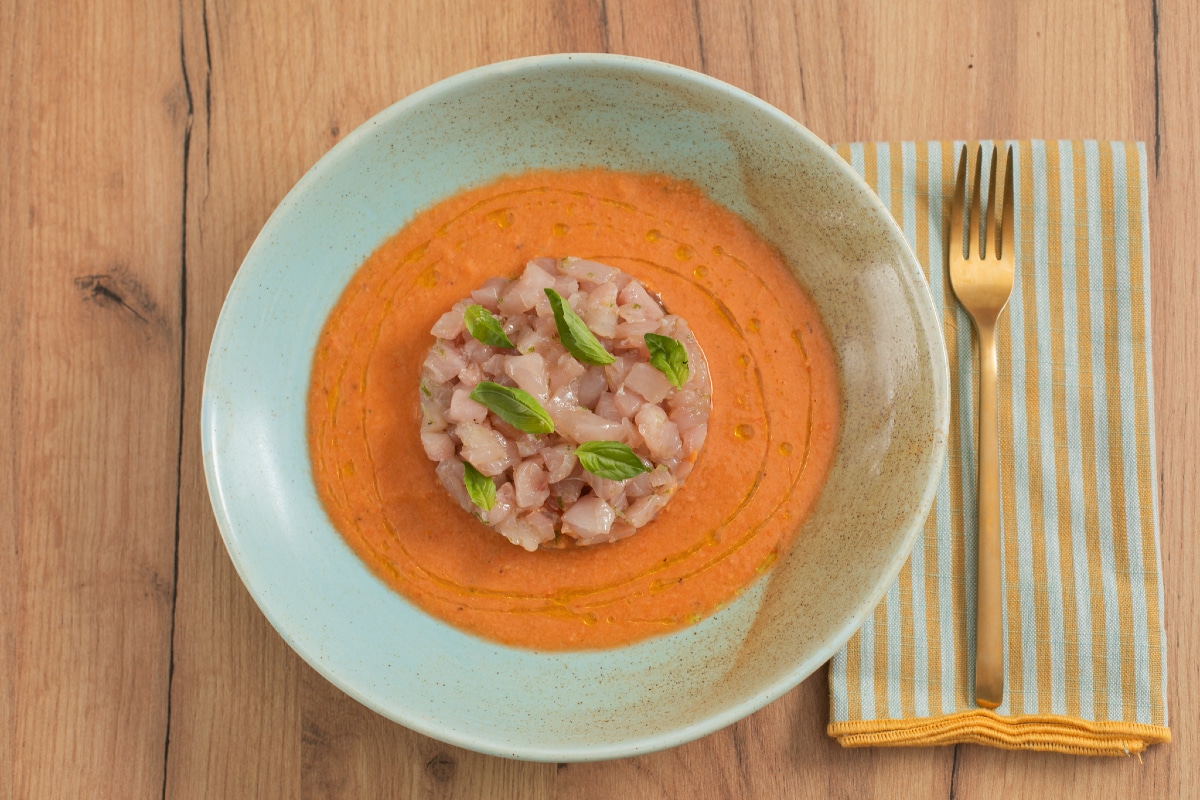 Gazpacho mit Stör-Tatar