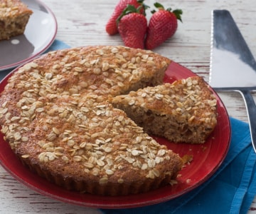 Laktosefreier Kuchen mit Joghurt, Hafer und Rosinen