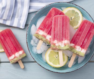 Alkoholische Wassermelonen-Eis am Stiel
