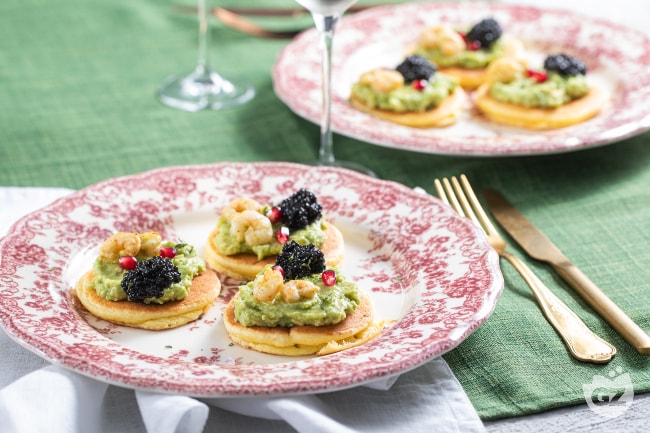 Blinis mit Kaviar - Italienische Rezepte von GialloZafferano