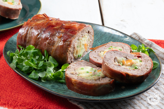 Hackbraten mit Speck und Kartoffeln - Italienische Rezepte von ... Hackbraten mit Speck und Kartoffeln - Italienische Rezepte von ...