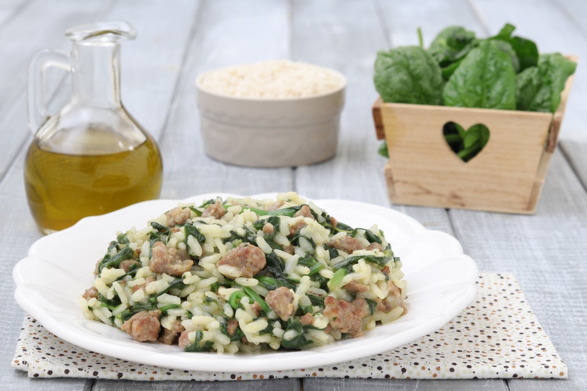 Risotto mit Wurst und Spinat