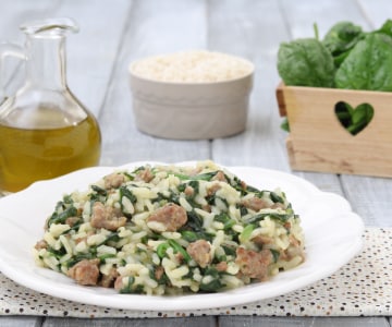 Risotto mit Wurst und Spinat
