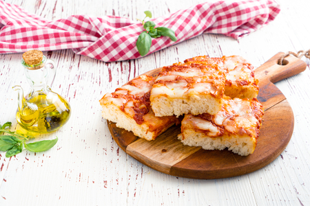 Blechpizza ohne Gluten