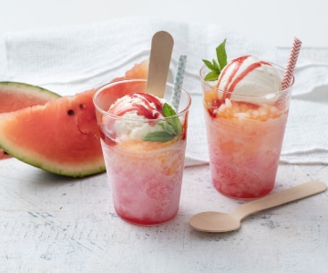 Zweifarbige Granita mit falschem Eis, frisch und einfach