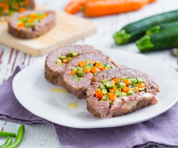 Hackbraten mit Gemüse und Käse