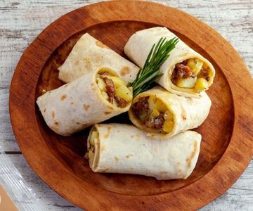 Piadina Wurst und Kartoffeln