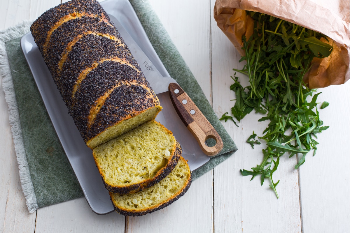 Herzhafter Brioche mit Rucola und Kartoffeln