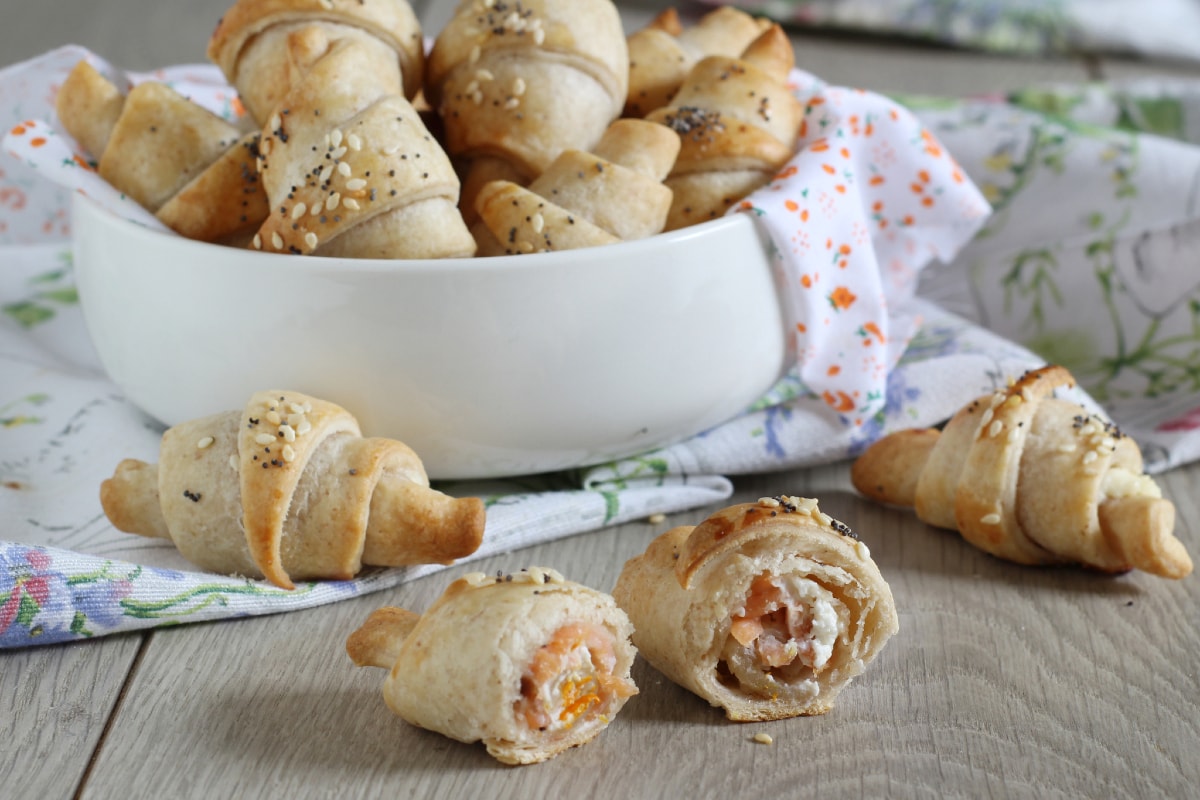 Blätterteig-Croissants mit Lachs