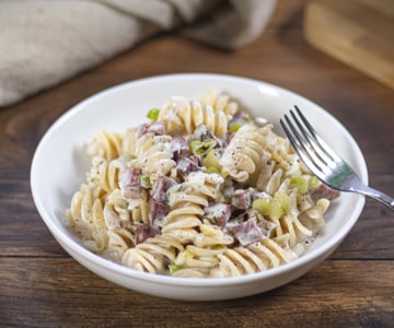 Pasta mit Robiola und Speck