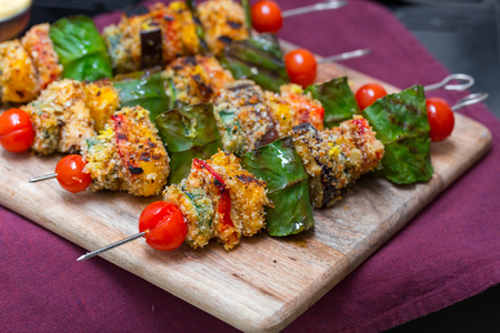 Scamorza-Spieße auf dem Grill