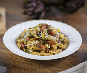Würzige Pasta mit Artischocken