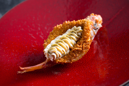 Gebratene Rotbarben mit Sardellenbutter