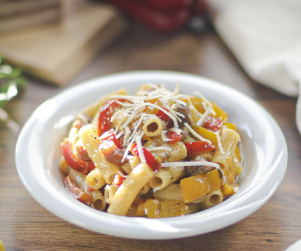 Pasta mit Paprika und Speck