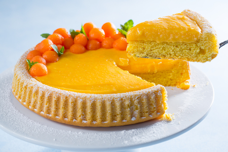 Weiche Torte mit Melonencreme