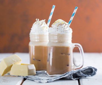 Einfach zuzubereitende weiße Schokolade