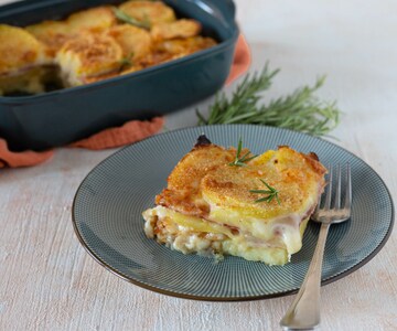 Kartoffeltörtchen mit Speck und Taleggio