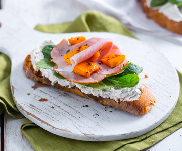Brot mit gegrilltem Kürbis und Robiola