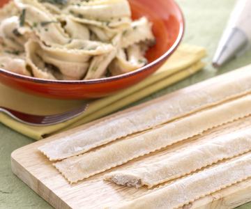 Gefüllte Tagliatelle mit Fleisch und Ricotta