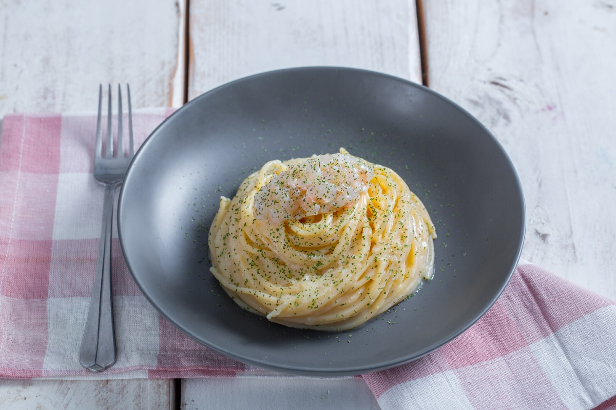 Spaghetti mit gerösteter Zitrone und Garnelen