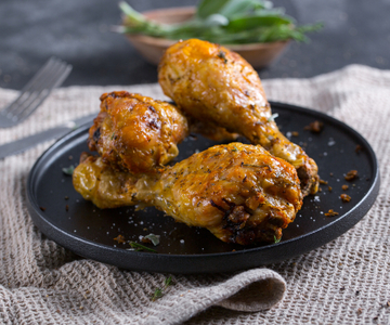 Hähnchenschenkel in der Heißluftfritteuse