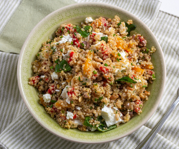 Vegetarischer Quinoa-Salat