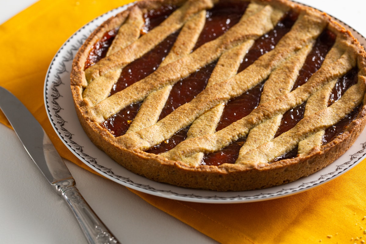 Pistazien- und Orangentarte mit Aprikosenkonfitüre