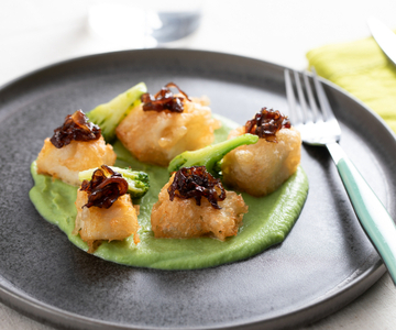 Kabeljau in Tempura mit Brokkoli