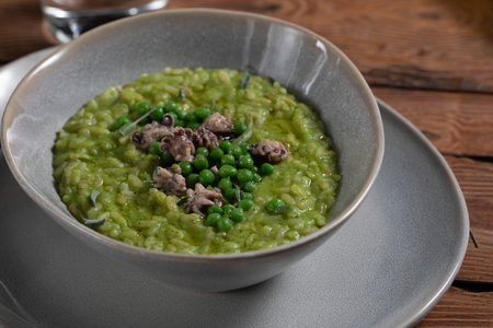 Erbsen- und Tintenfischrisotto