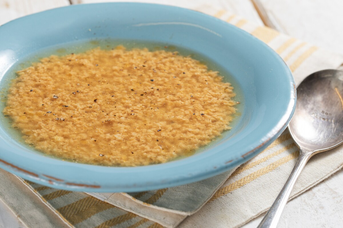 Stracciatella in Gemüsebrühe