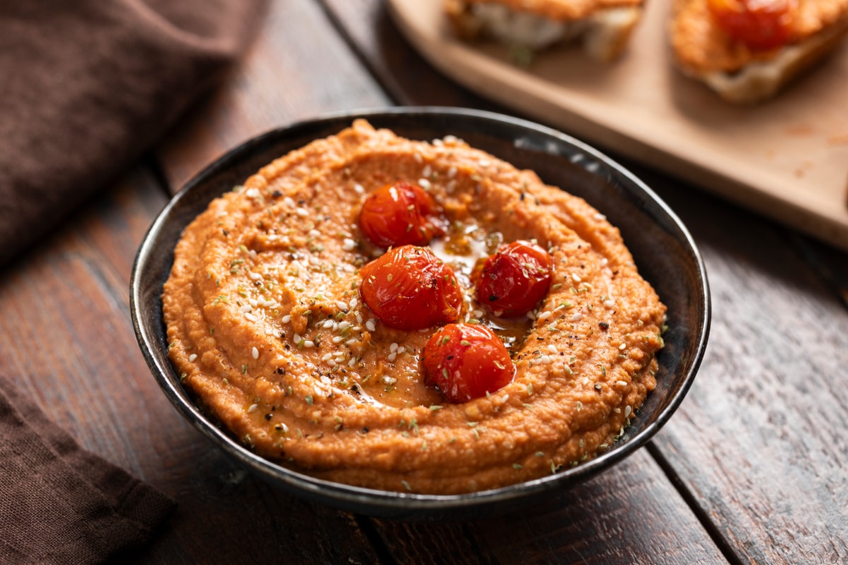 Hummus aus Kirschtomaten