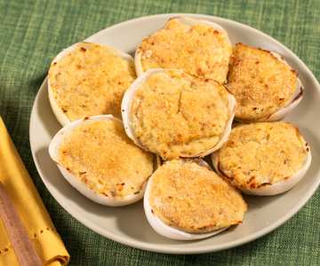 Gefüllte Zwiebeln auf ligurische Art