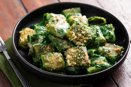 Pasta mit Spinat und Taleggio