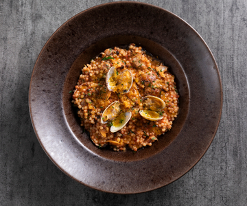 Fregola mit Venusmuscheln und Bottarga
