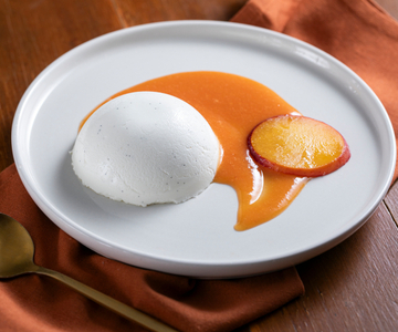 Panna Cotta mit Pfirsichcoulis