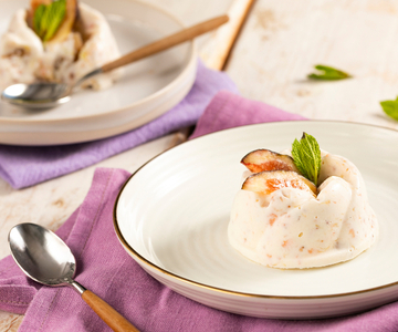 Halbgefrorenes mit Feigen und Nüssen