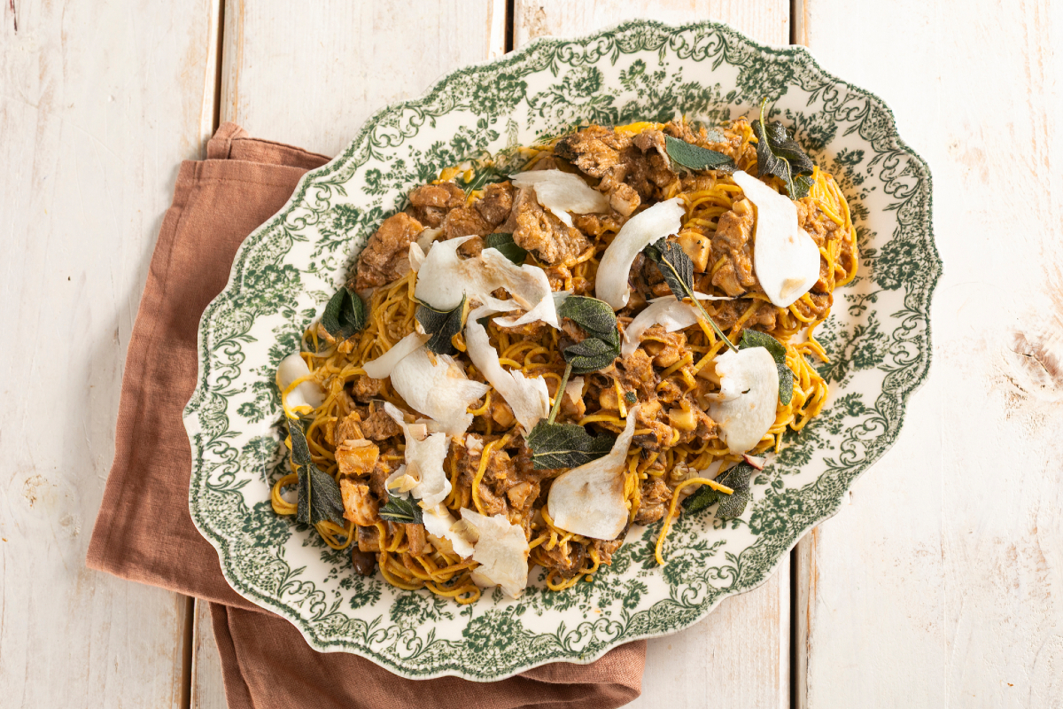 Tagliolini mit Kaninchen- und Pilzragout