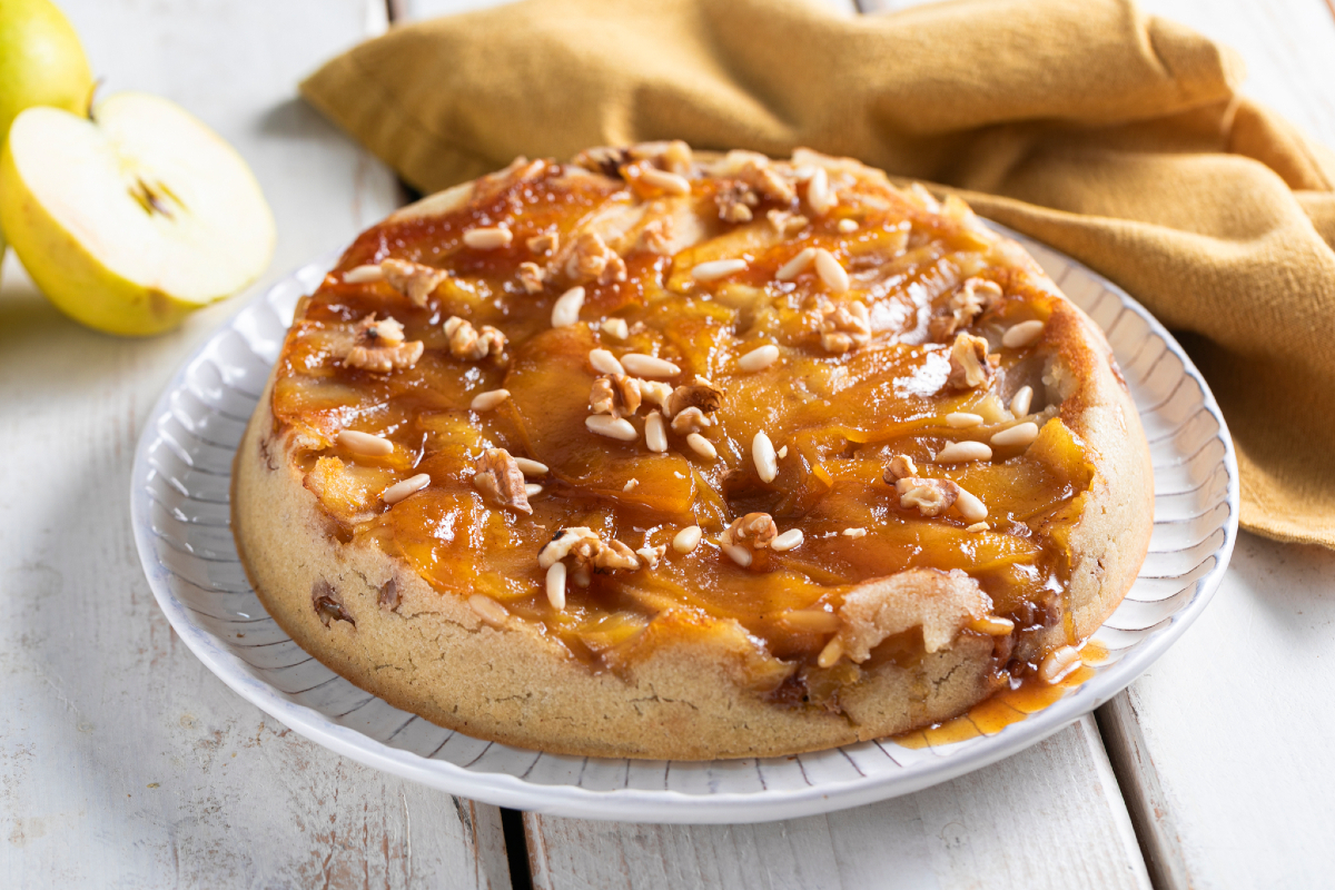 Veganer Apfel-Upside-Down-Kuchen